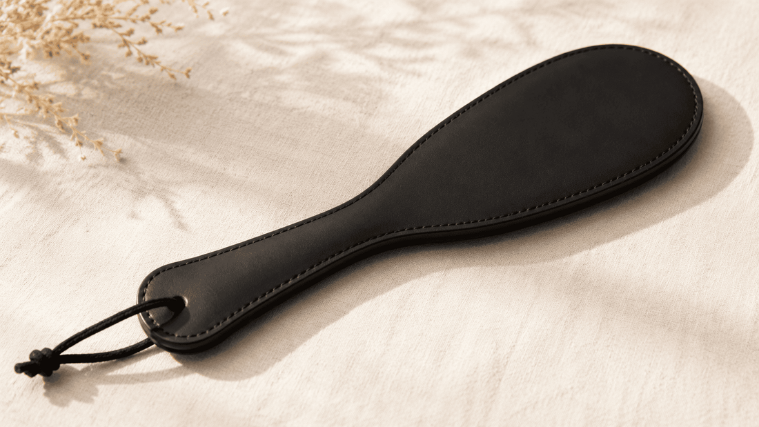 single quality leather paddle on dark surface as best beginner recommendation 2026