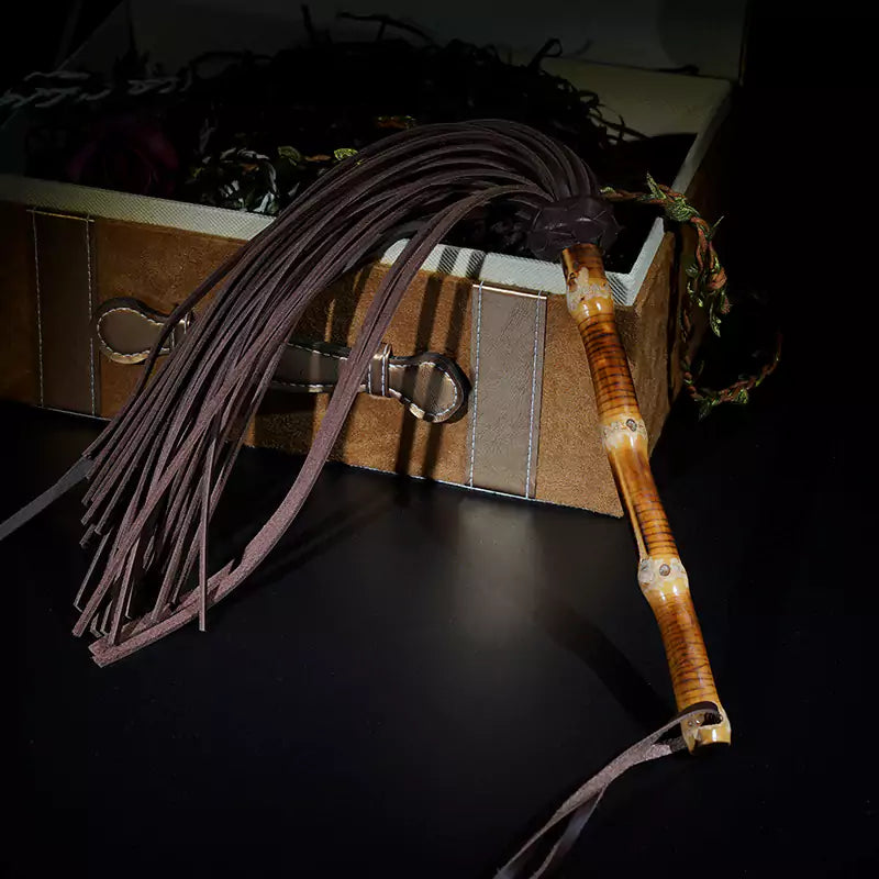  Bamboo-Grip  Flogger