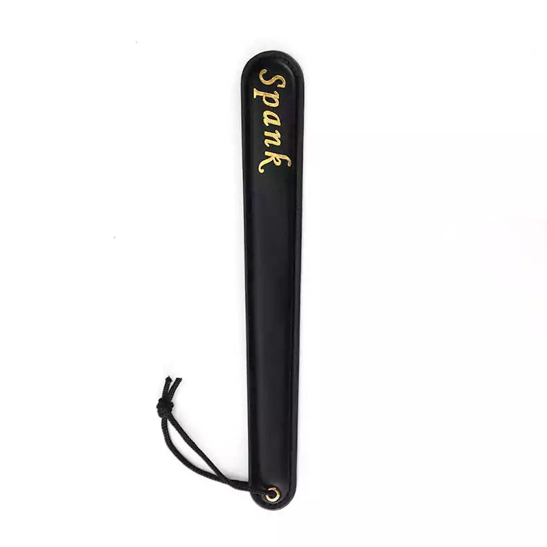 Pala para nalgadas "Black Gold-Letter" — Cuero de PU, Diseño con letras doradas