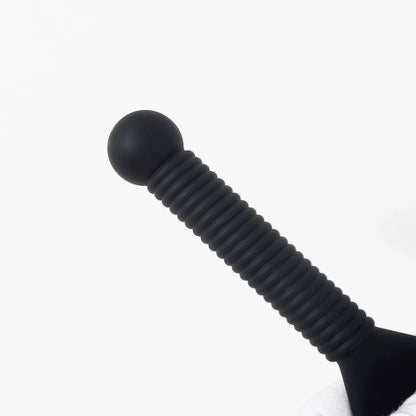 Pala de silicona resistente con forma de tenedor para azotes — Silicona negra densa, punta bifurcada