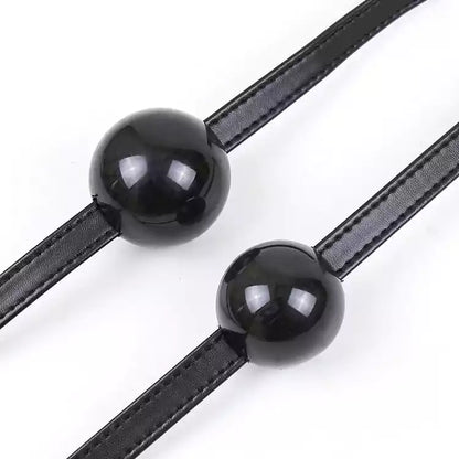 Schwarzer minimalistischer Silikon-Knebel — Ganz in Schwarz Zwei Größenoptionen: Klein 4 cm, Groß 5 cm für vielseitige BDSM-Szenen