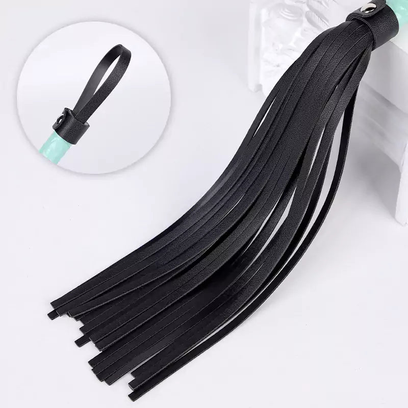 detailed view of double-layer black fringe on flogger