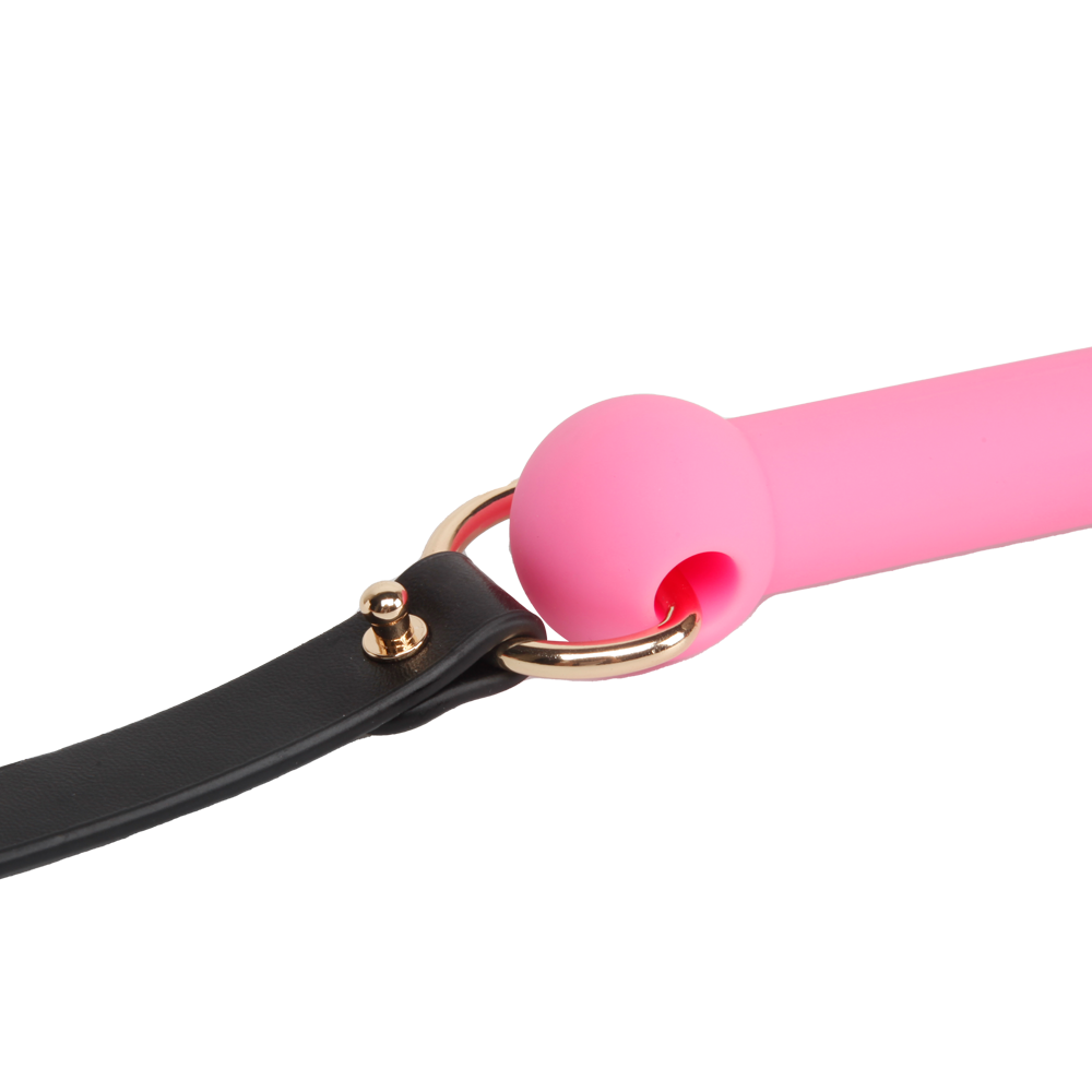 close-up of bone-shaped silicone mouthpiece with smooth pressure-distributing surface