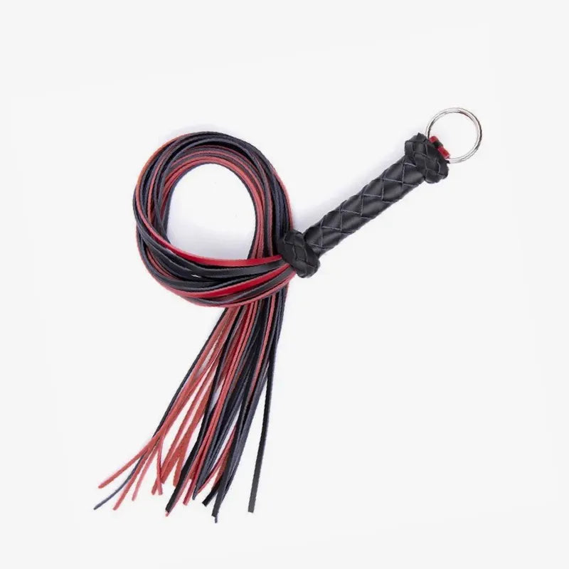 Schwarz-rote zweifarbige Flogger – geflochtener Griff Lederstreifen moderate Szenenkontrolle