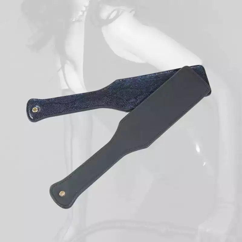 Original blue snake pattern on short spanking board without heat activation
