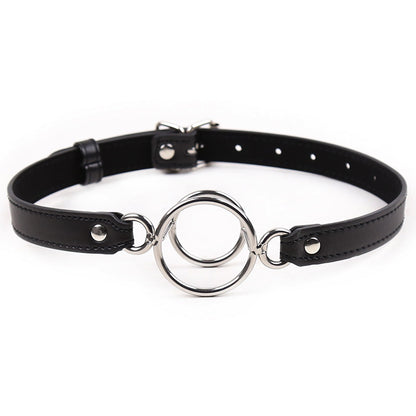 angled full view showing two ring sizes for adaptive open-mouth restraint