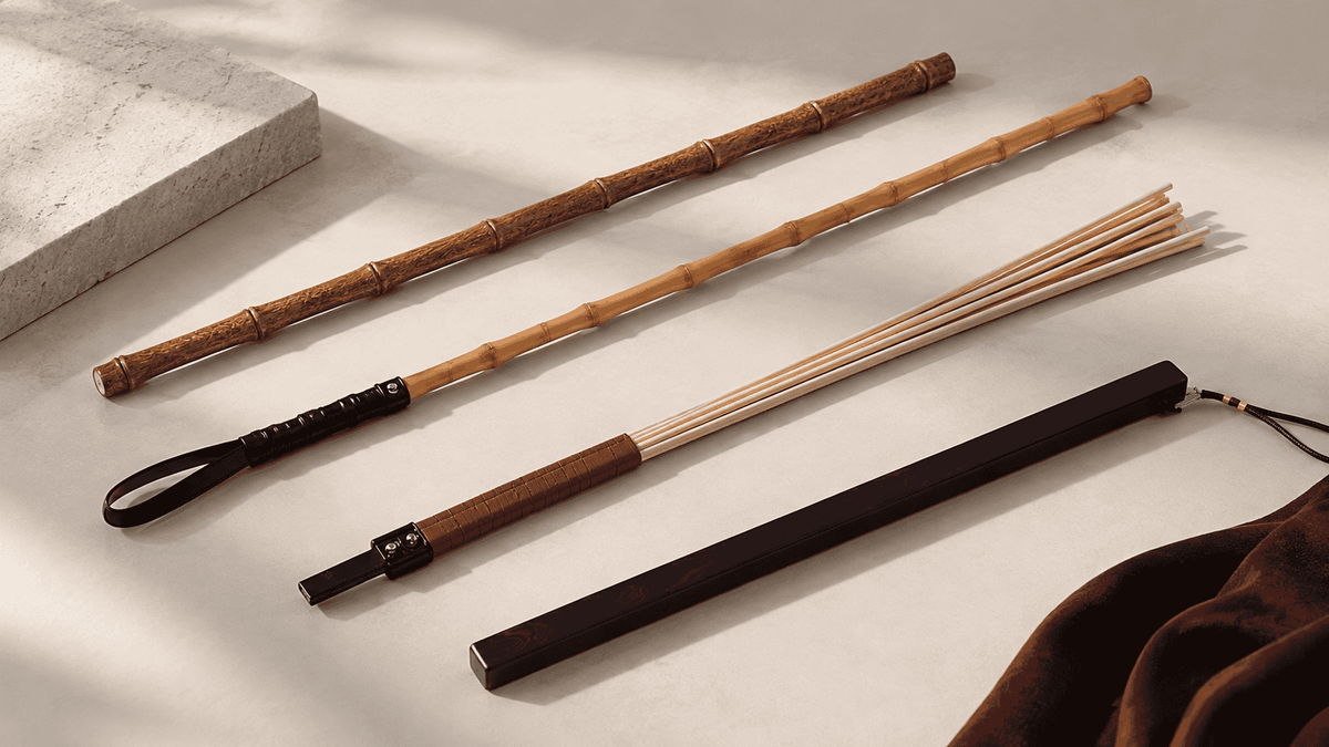 Wooden spanking canes in different lengths, thicknesses and handle designs for choosing the right cane