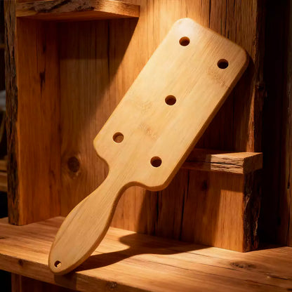 Perforiertes Bambus-Spanking-Paddel — Natürlicher Bambus, Akustikperforation