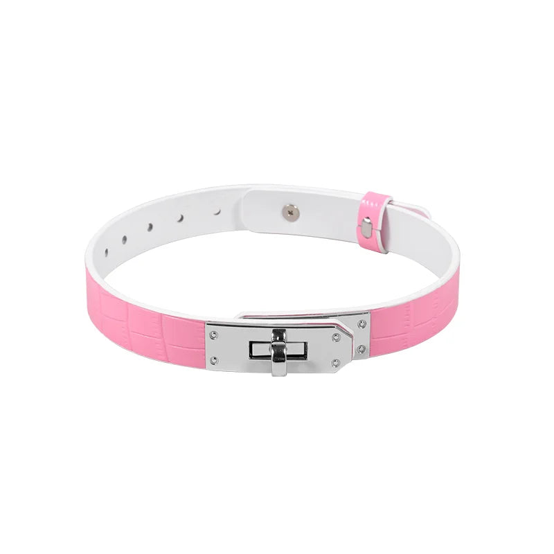 Front view of the pink crocodile-pattern BDSM collar