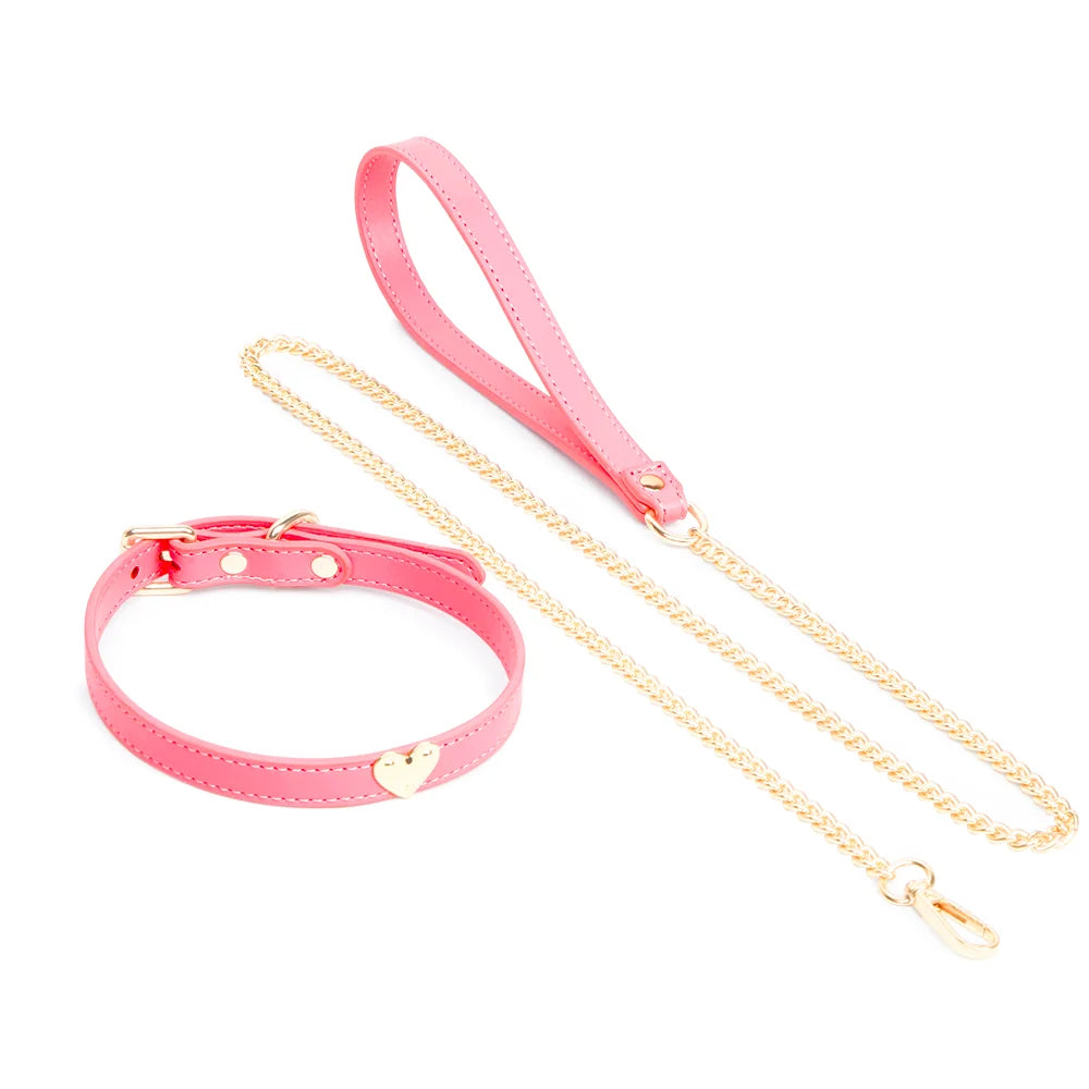Pink leather heart collar with matching leash full view